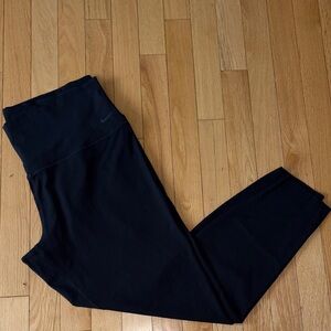 Nike Women's Zenvy Rib Gentle-Support High-Waisted 7/8 Leggings